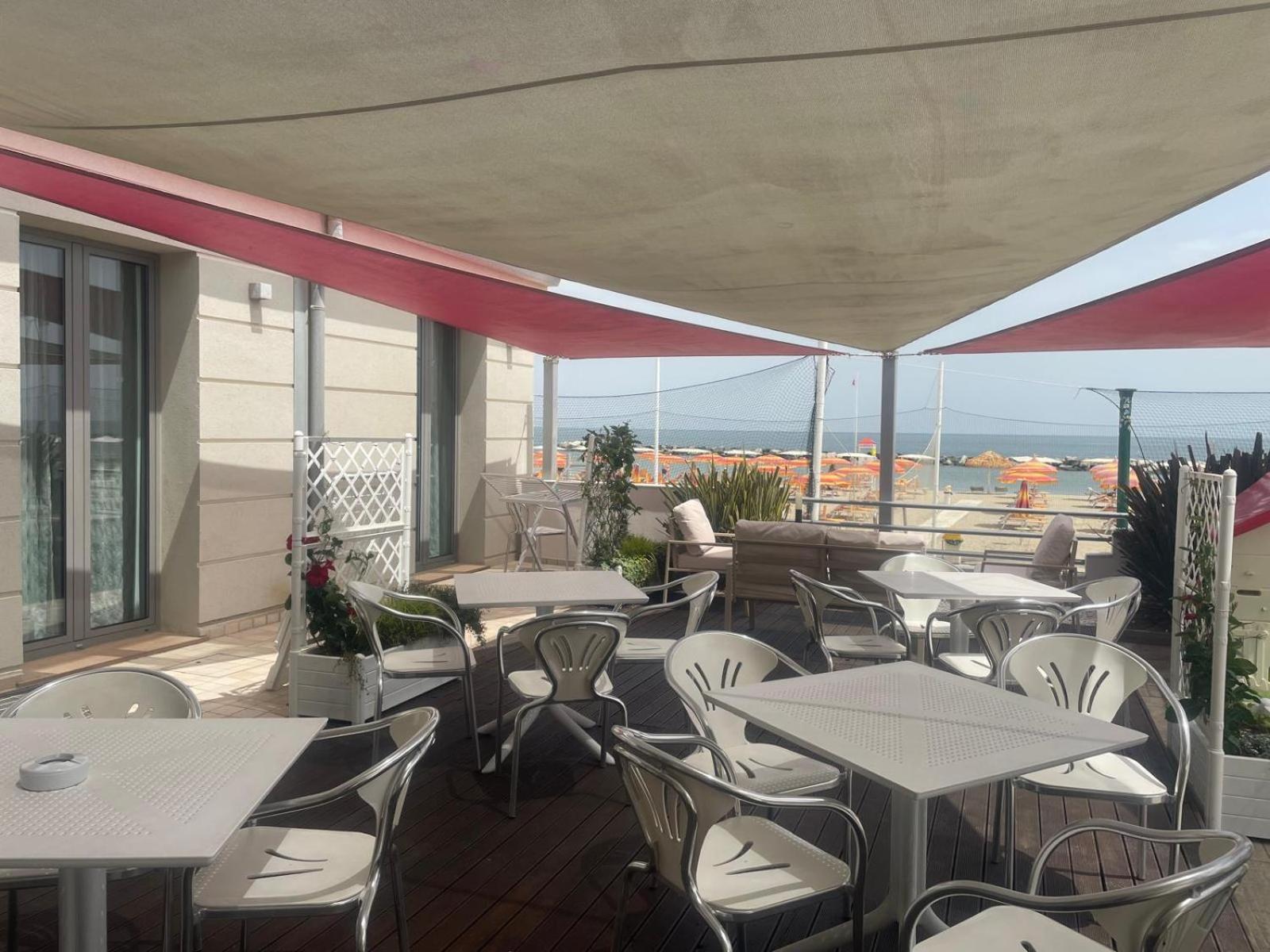 רימיני Hotel & Residence Cavalluccio Marino מראה חיצוני תמונה