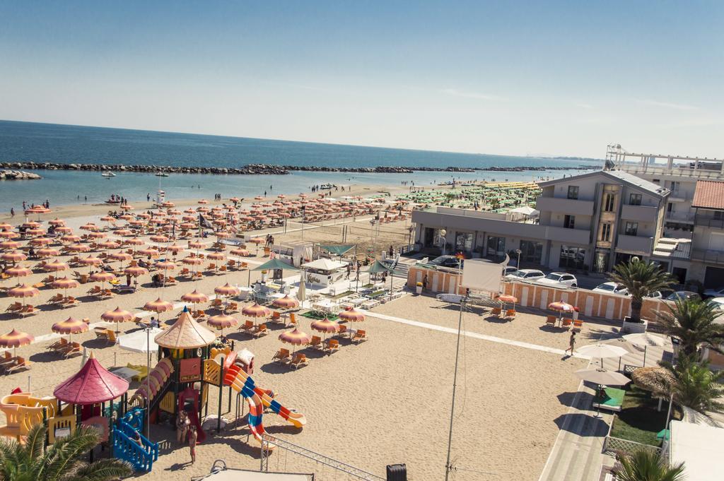 רימיני Hotel & Residence Cavalluccio Marino מראה חיצוני תמונה